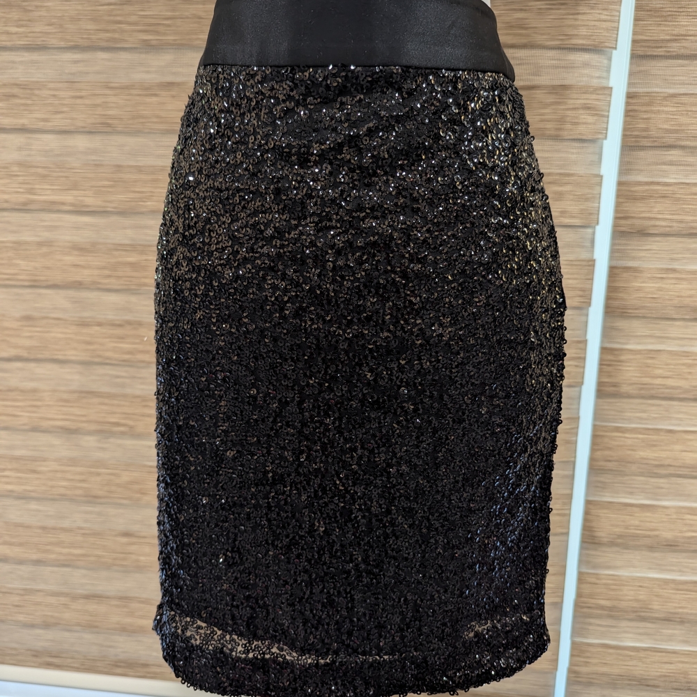 The Limited Black Sequin Pencil Skirt – Size 8